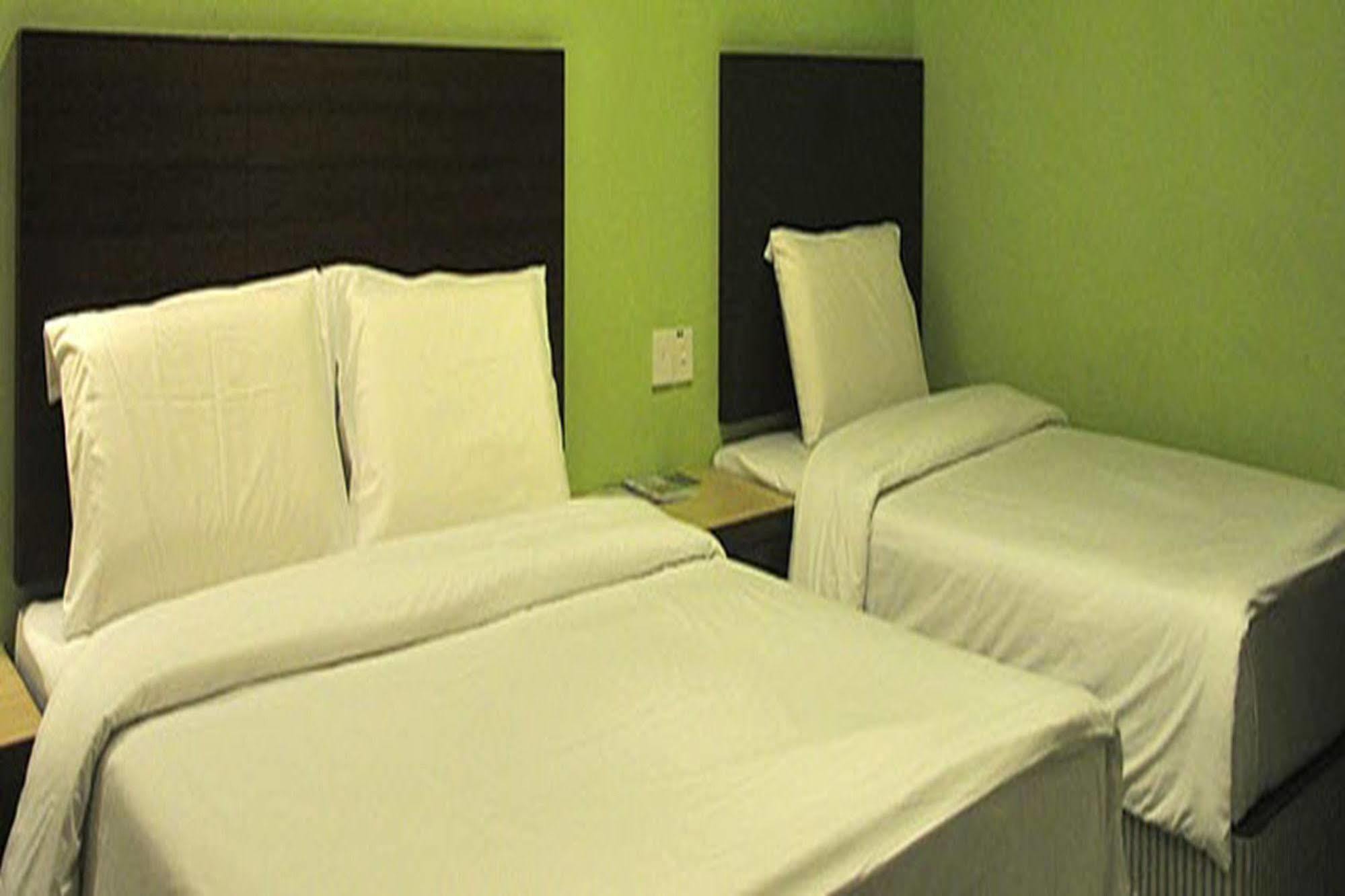 Malacca Golden Bay Hotel מראה חיצוני תמונה