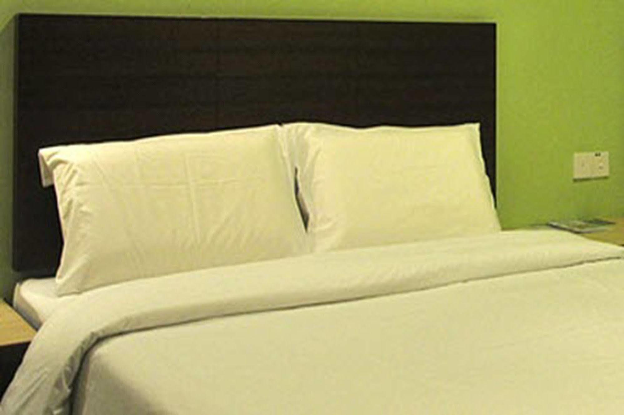 Malacca Golden Bay Hotel מראה חיצוני תמונה