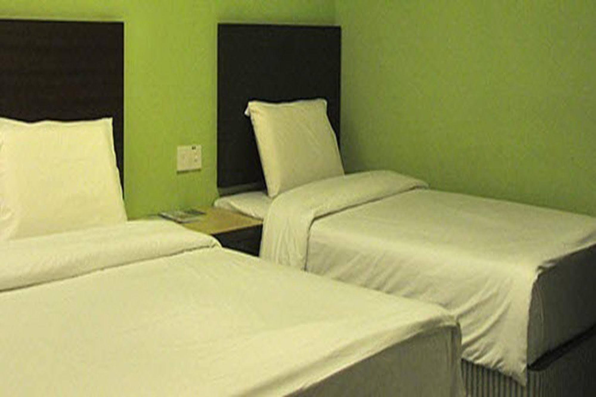 Malacca Golden Bay Hotel מראה חיצוני תמונה